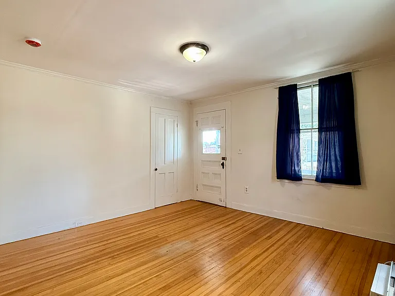 25 Center St #3 — Photo 15