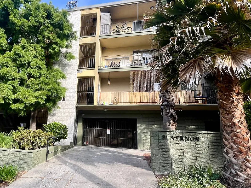81 Vernon St