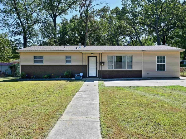 305 Vine St, Jacksonville, AR 72076