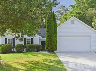 923 Laurel Green Ln, Sugar Hill, GA 30518