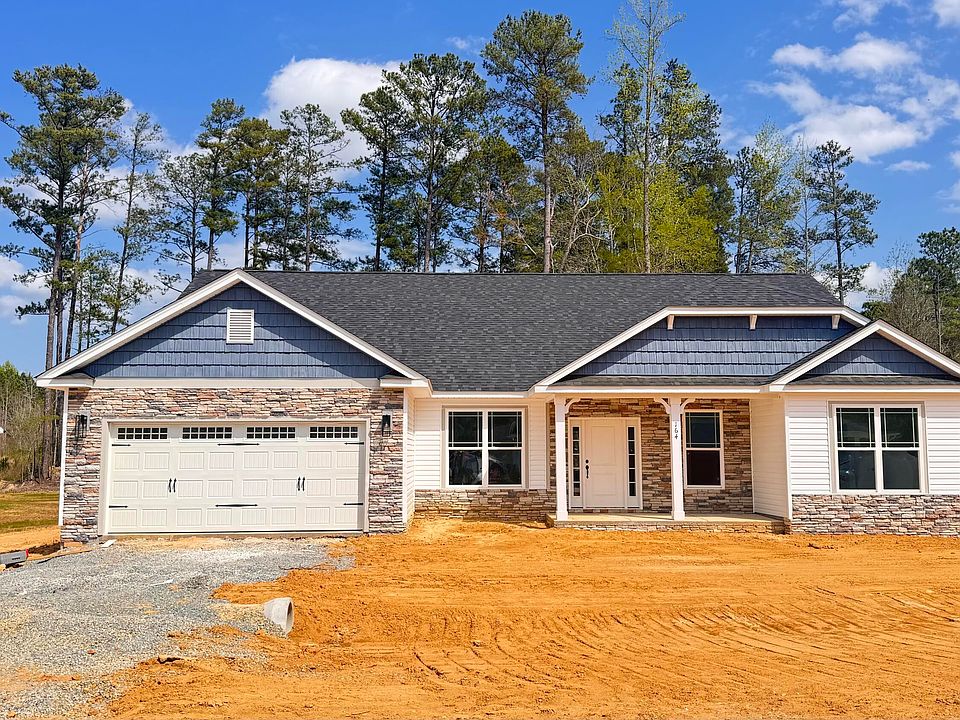 1st image of 164 Lake Edge Dr