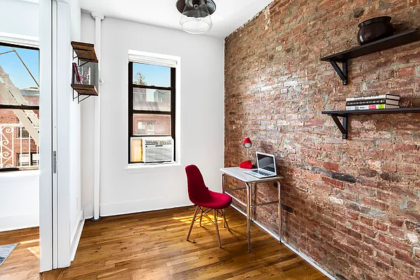 Rented by Warburg | media 4