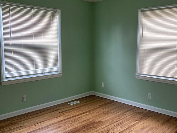 3rd image of 519 E Springdale Ave