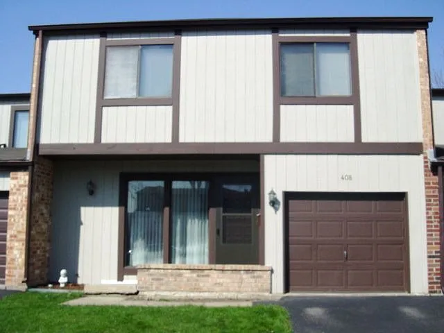 408 Elm Dr photo 1