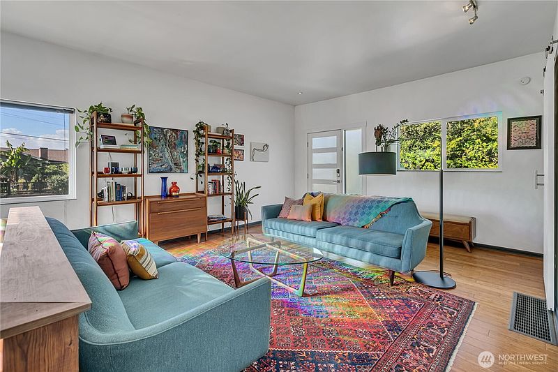5th image of 9712 57th Avenue S