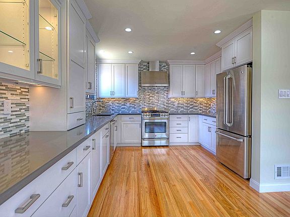 2nd image of 4296 Callan Blvd