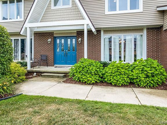 3rd image of 2906 Canal Dr