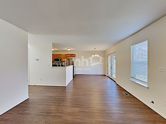 3rd image of 8313 202nd Street Ct E
