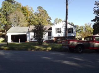 206 Tanglewood Dr, Lexington, NC 27295