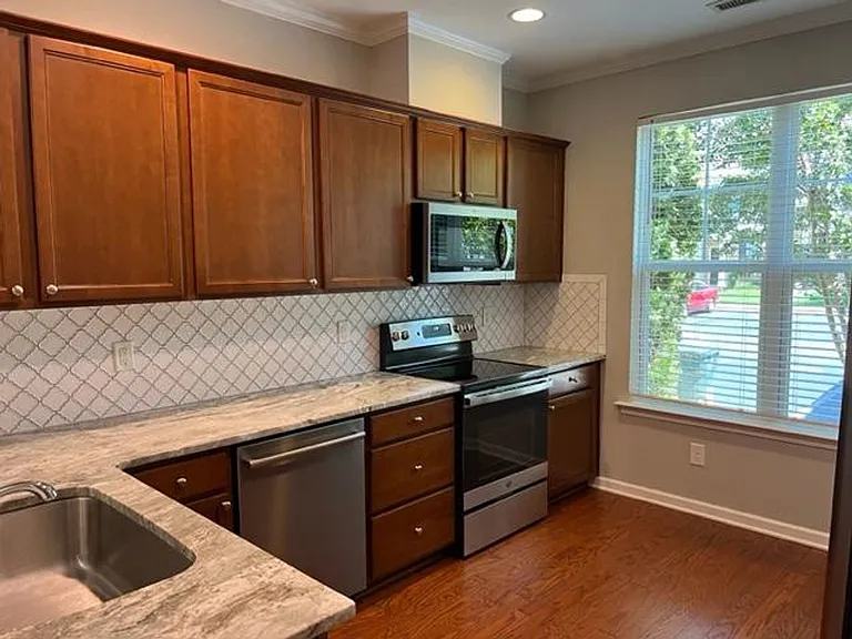 3022 Berkeley Springs Pl — Photo 3