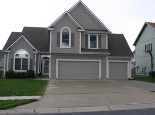 2344 SW Feather Ridge Rd, Lees Summit, MO 64082