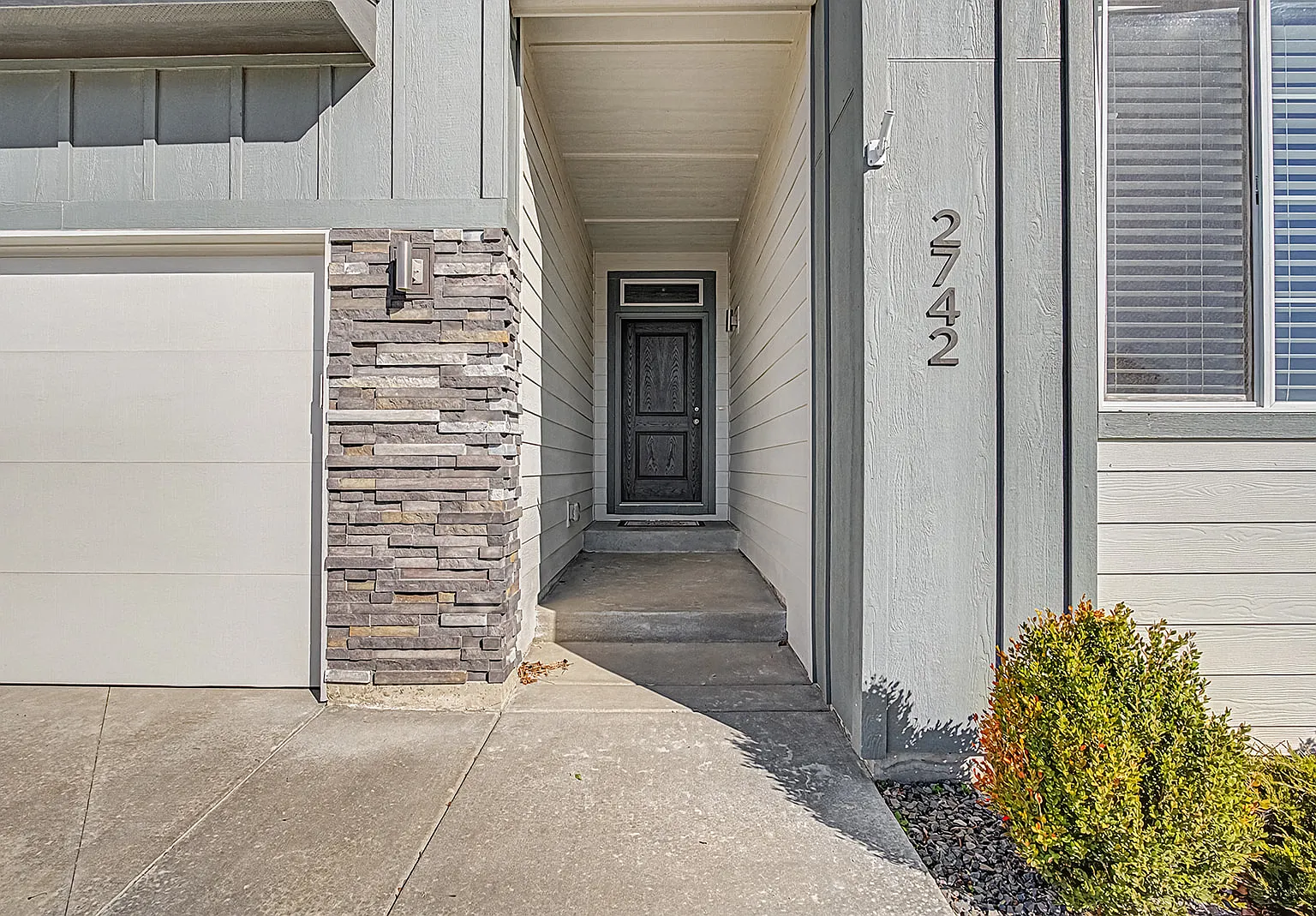 4 bed, 2025 sqft, $7,000 — Photo 4