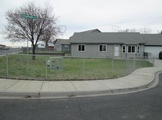 233 Chukar Cir, Umatilla, OR 97882