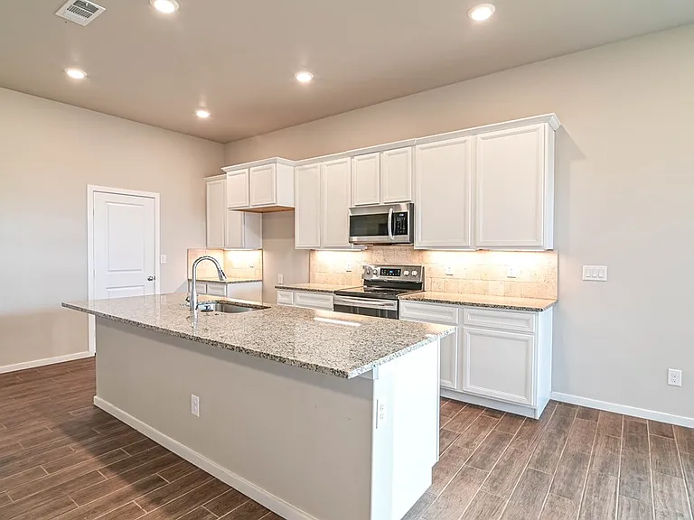 6914 Outlaw Ct — Photo 8