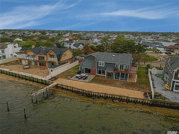 3rd image of 83 Shore Dr S