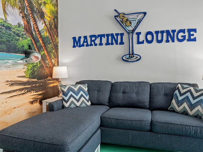 Building's Lounge