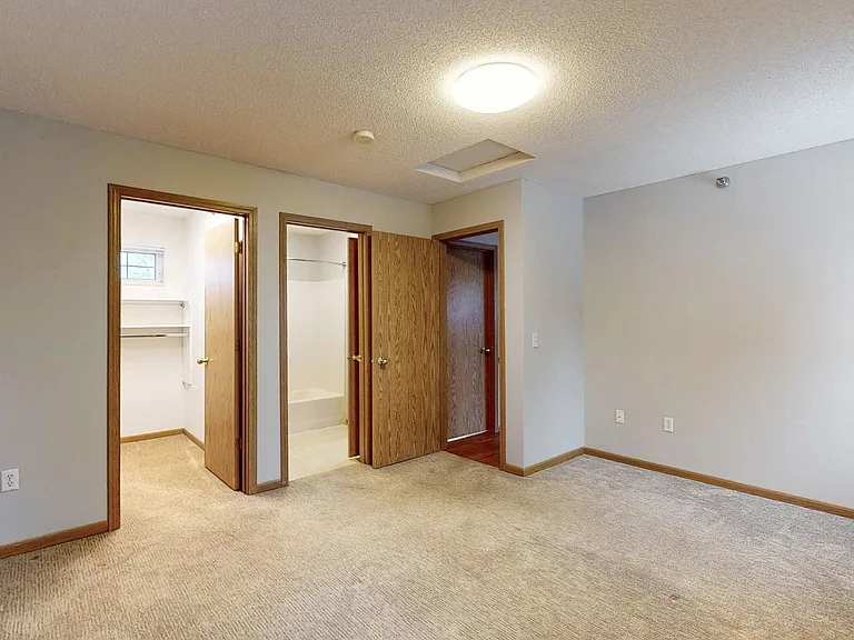 Cedar Pointe Townhomes — Photo 37