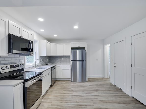 127 Evergreen Ln #11576880