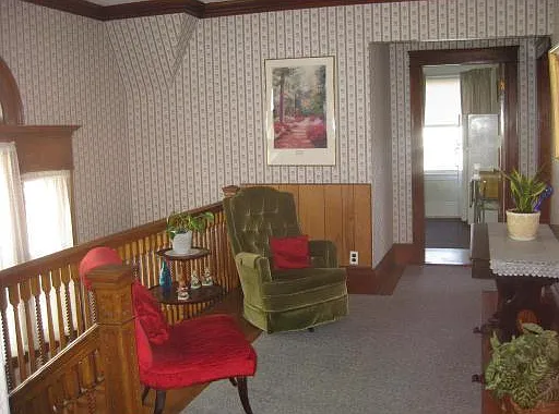 5 bed, 1400 sqft, $699 — Photo 3