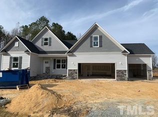52 Pioneer St, Smithfield, NC 27577