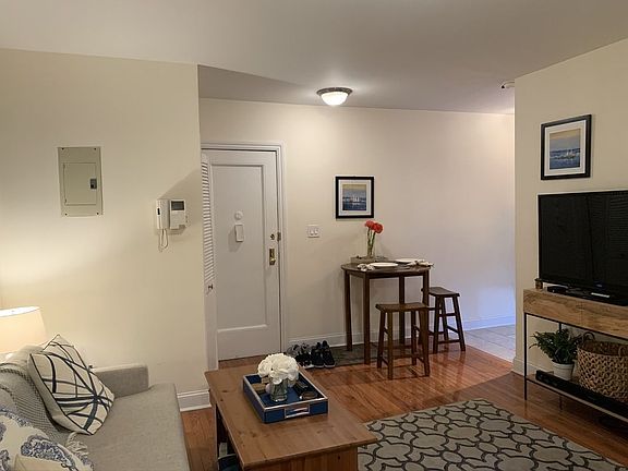3rd image of 141 W 16th St APT 2H