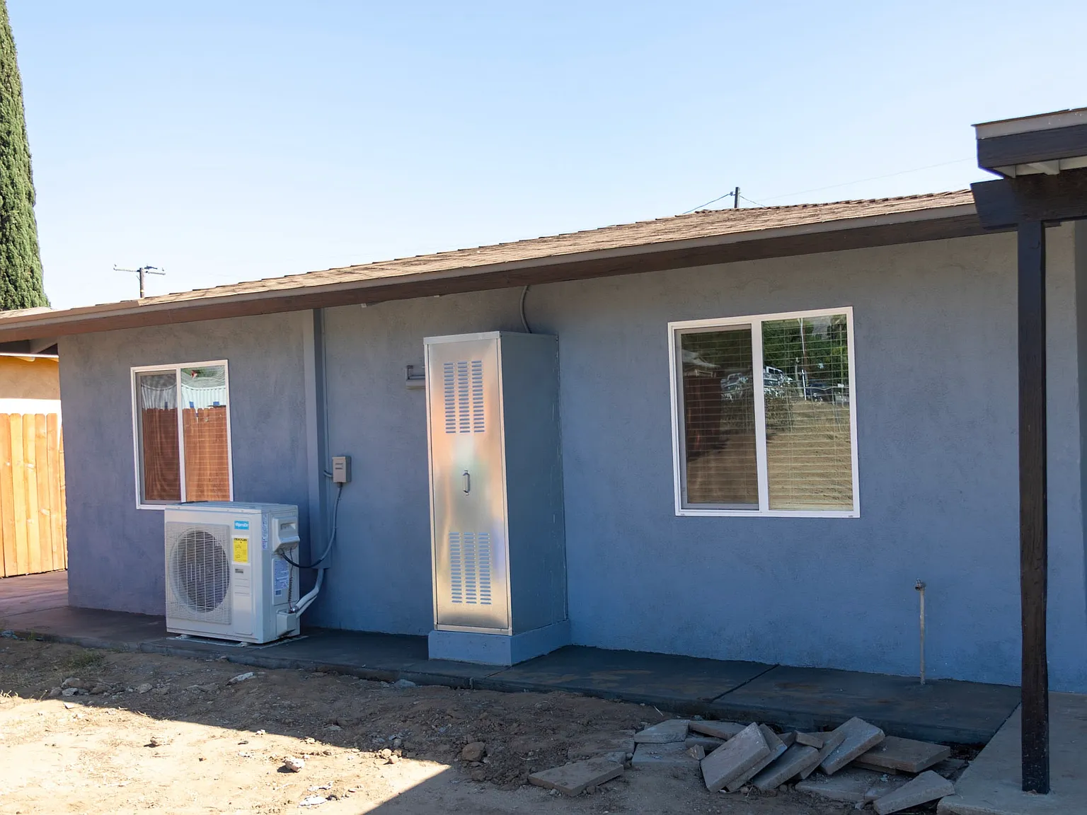 E 12th St, Beaumont — Photo 3