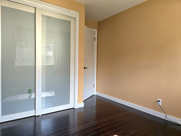 146 154th Pl NE — Photo 17