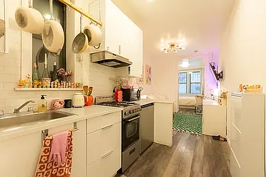 Rented by Batra Group Inc