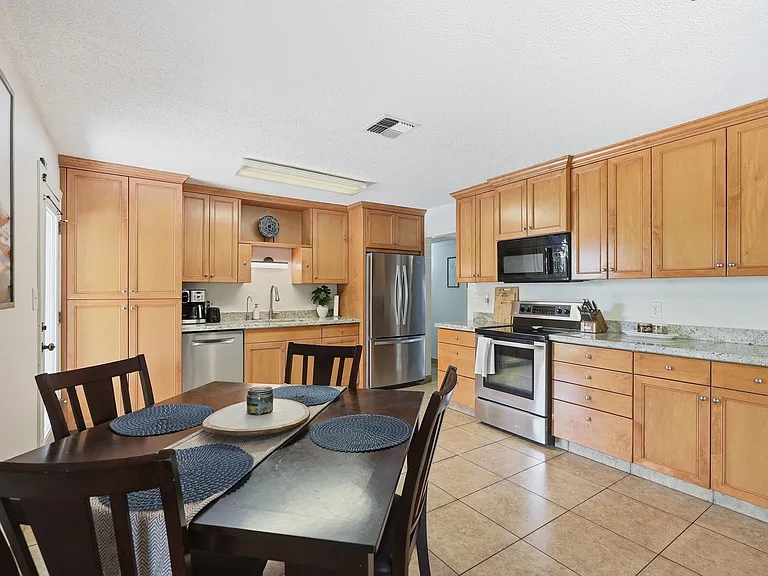 8021 E Oak St — Photo 20