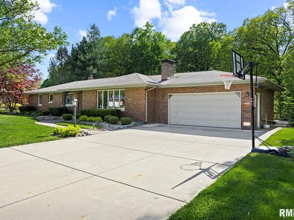 217 Beverly Ave, Morton, IL 61550