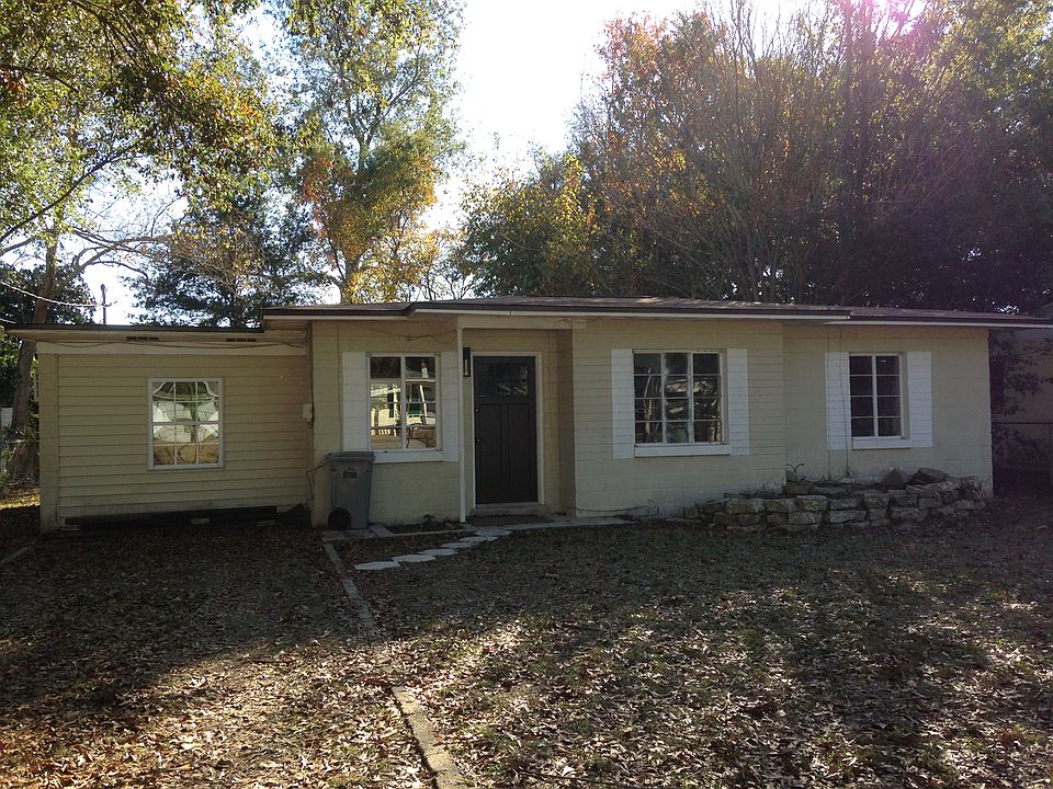1st image of 27 Randolph Dr