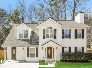 2212 Pixie Rose Ln, Loganville, GA 30052