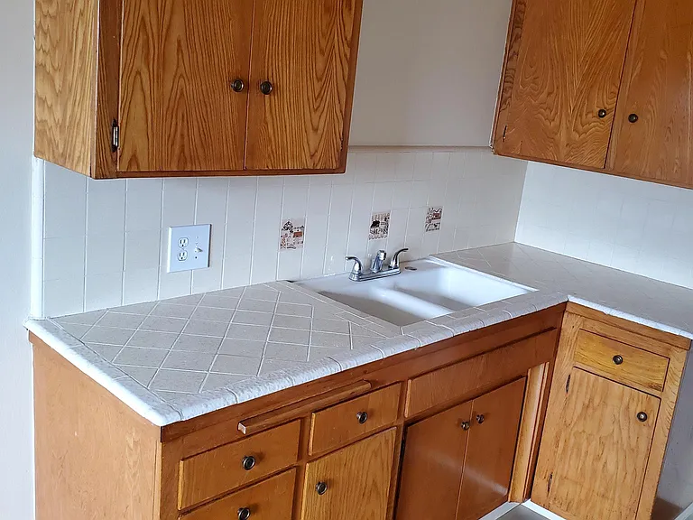 11854 Manor Dr — Photo 5