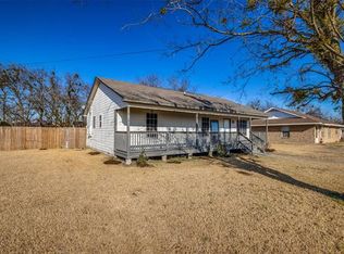 301 Runnells St, Terrell, TX 75160