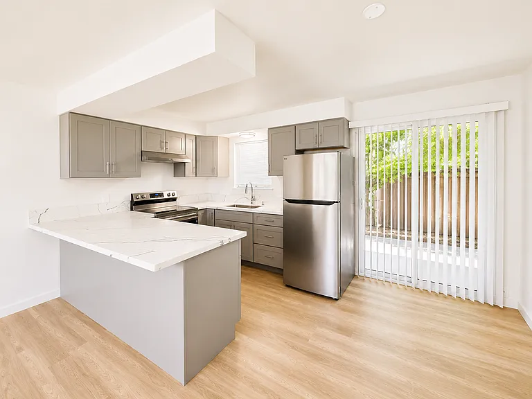 4261 Sweetwater Ave #2 — Photo 7