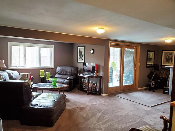 4th image of 8195 Bluffview Dr