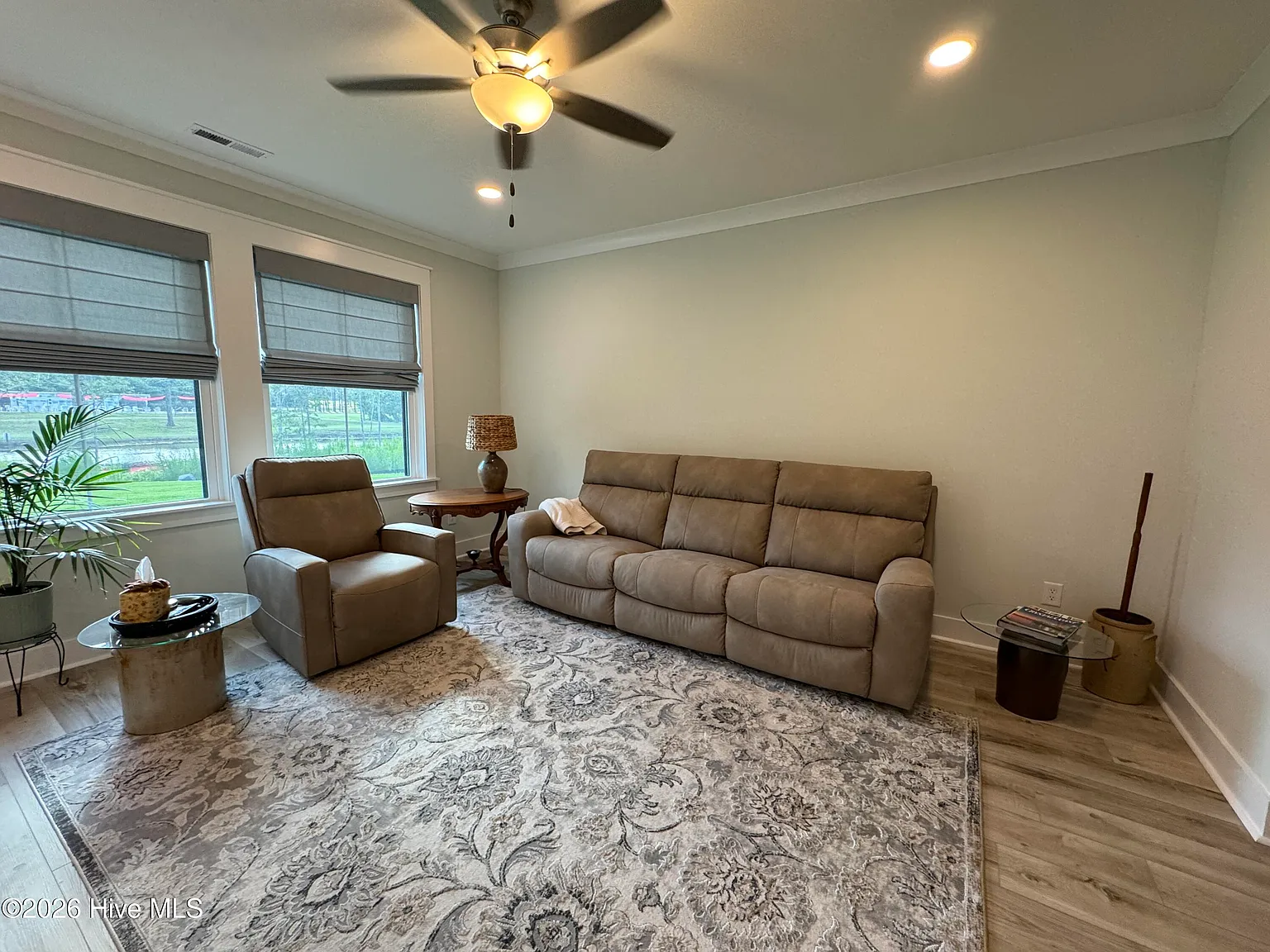 3 bed, 2.5 bath, $2,500 — Photo 4