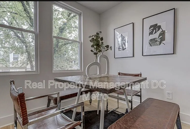 1711 Lang Pl NE — Photo 19