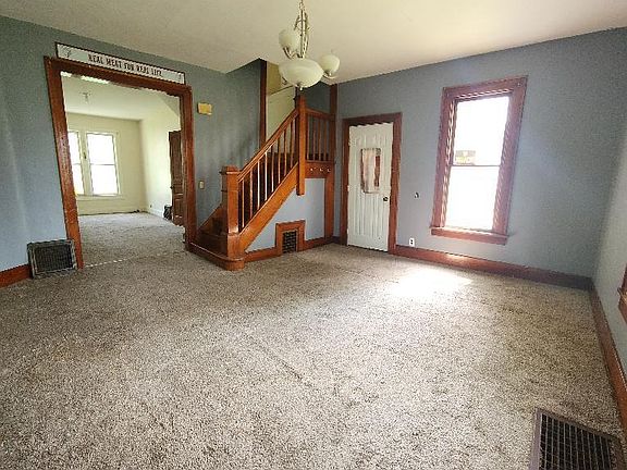 3rd image of 264 Euclid St