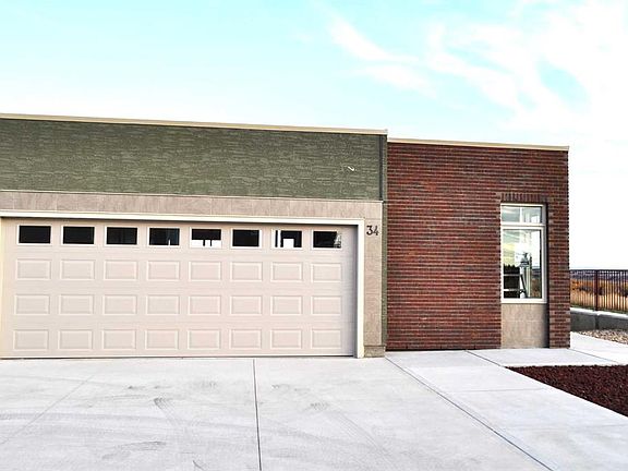 3rd image of 34 SW Palisades Way NE