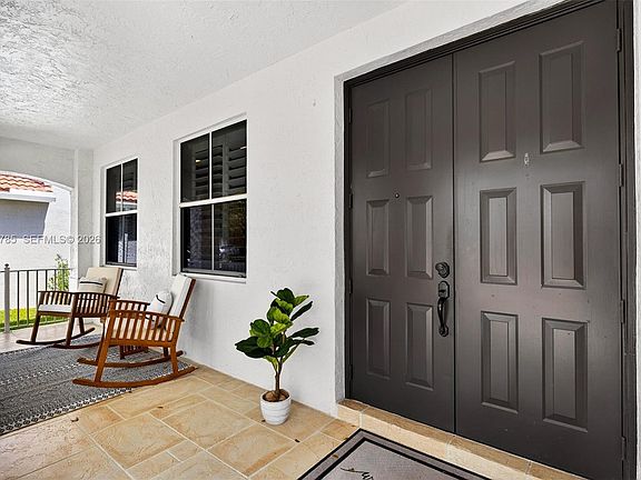 5th image of 1142 Croton Ct