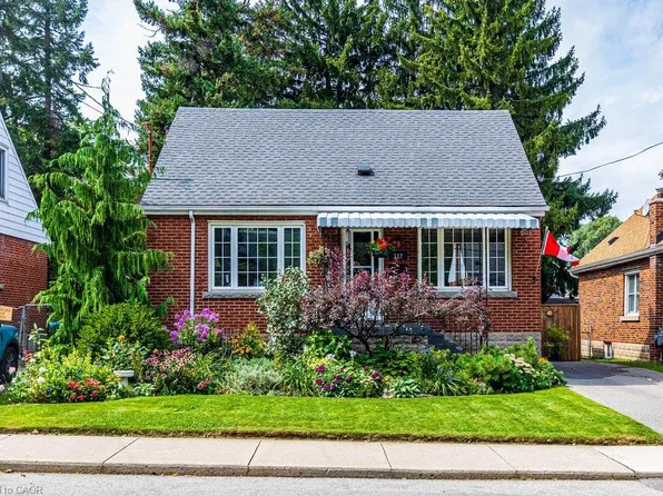 112 E 13th St, Hamilton, ON L9A 3Z5