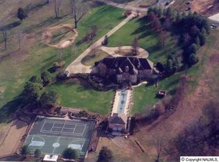 1020 Highland Dr, Fayetteville, TN 37334