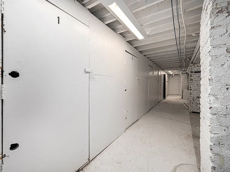 4042 Harrison St — Photo 10