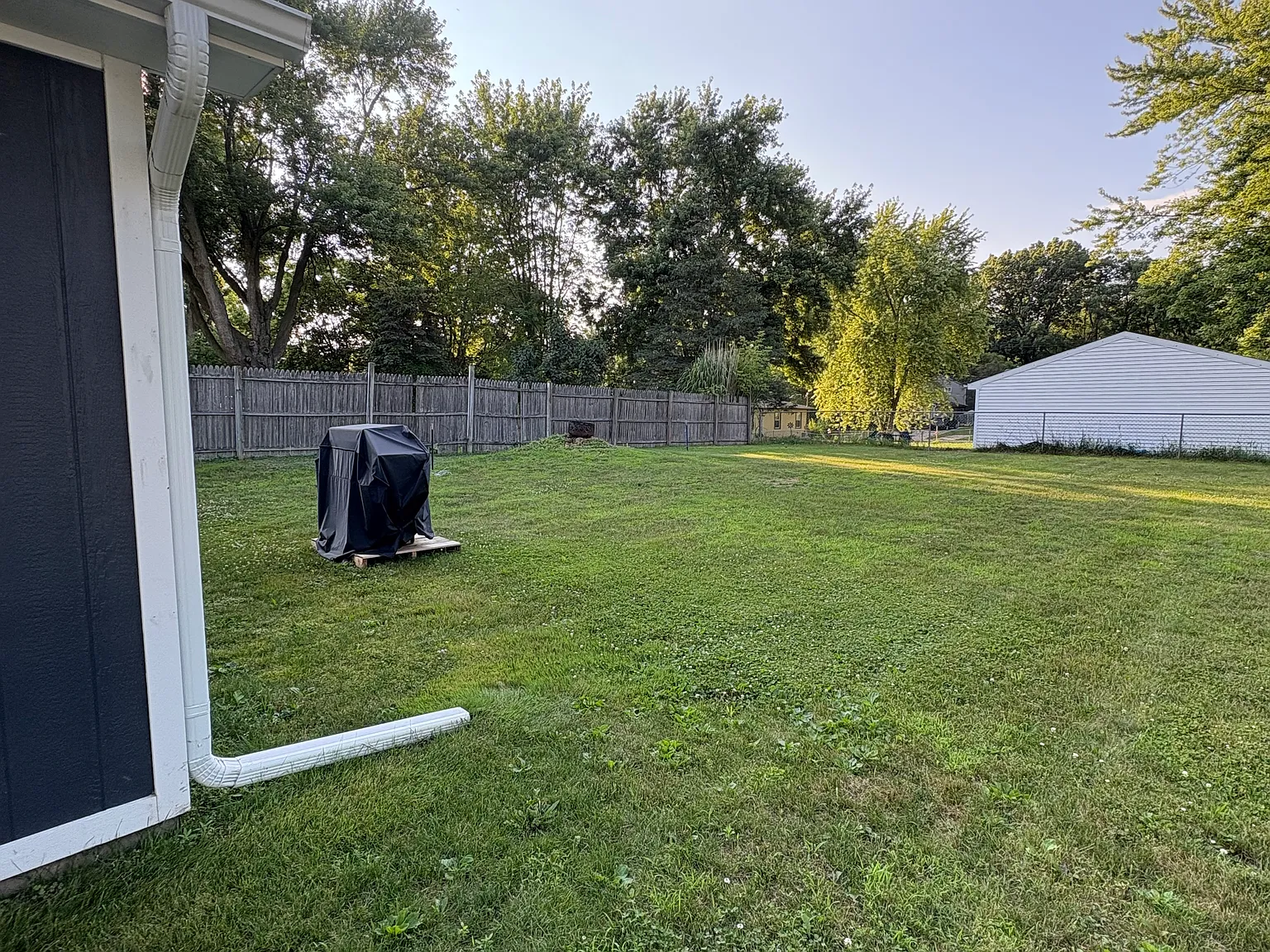 2 bed, 864 sqft, $1,500 — Photo 4