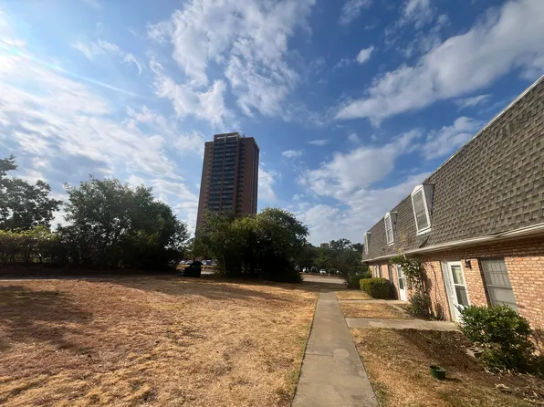 405 E University Dr APT 4, Denton, TX 76209
