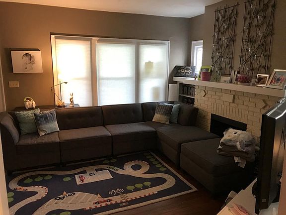 4th image of 2421 Woodmere Dr