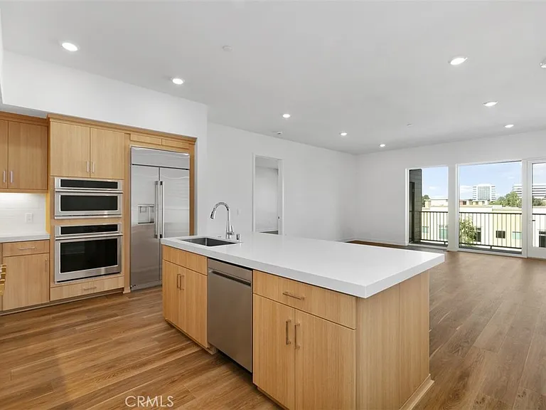 1407 Rivington — Photo 3