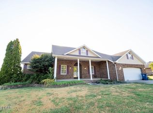 1301 Fox Ridge Ln, Neosho, MO 64850