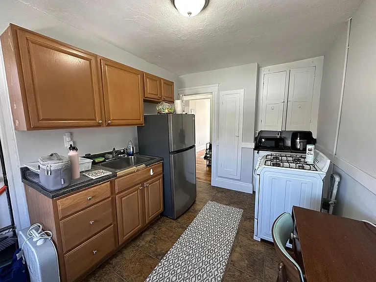 208 Main St. — Photo 17